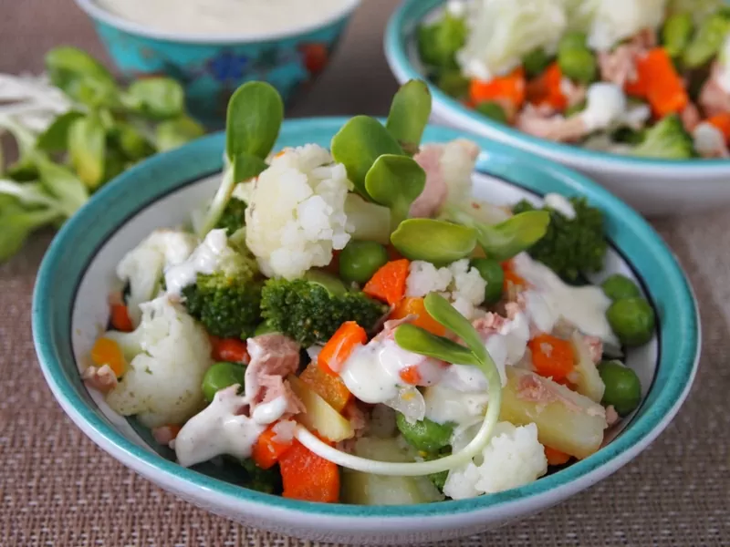 Ensalada Ligera De Atún. Una comida saludable para los días ajetreados