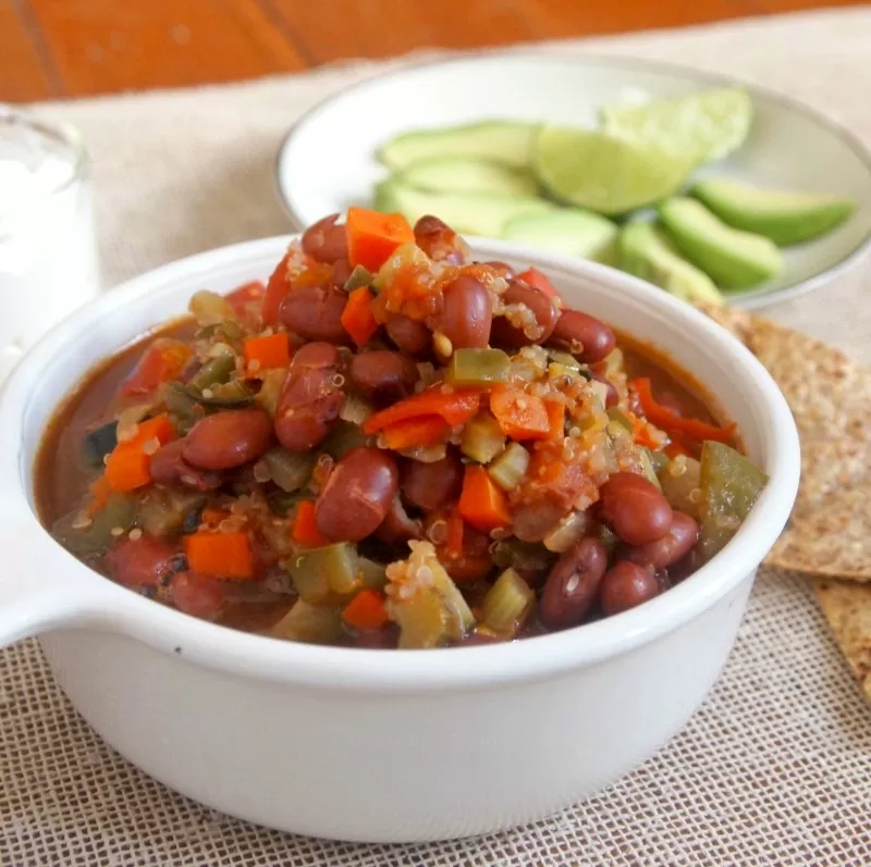 #LunesSinCarne – Chile vegetariano de quinua y pichuberry