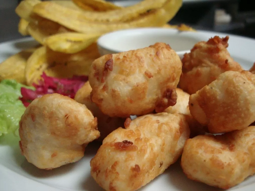 Chicharrón de Pescado, buñuelos de pescado que te harán creyente
