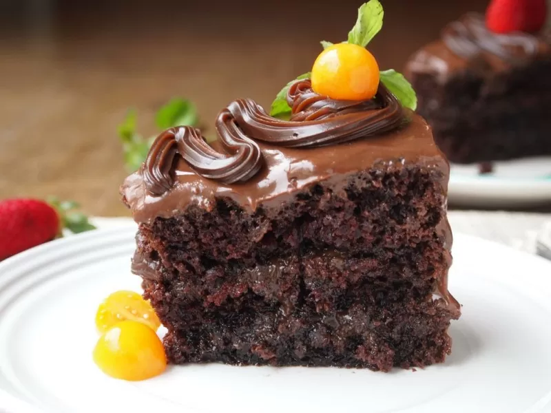 Pastel de chocolate húmedo de un tazón