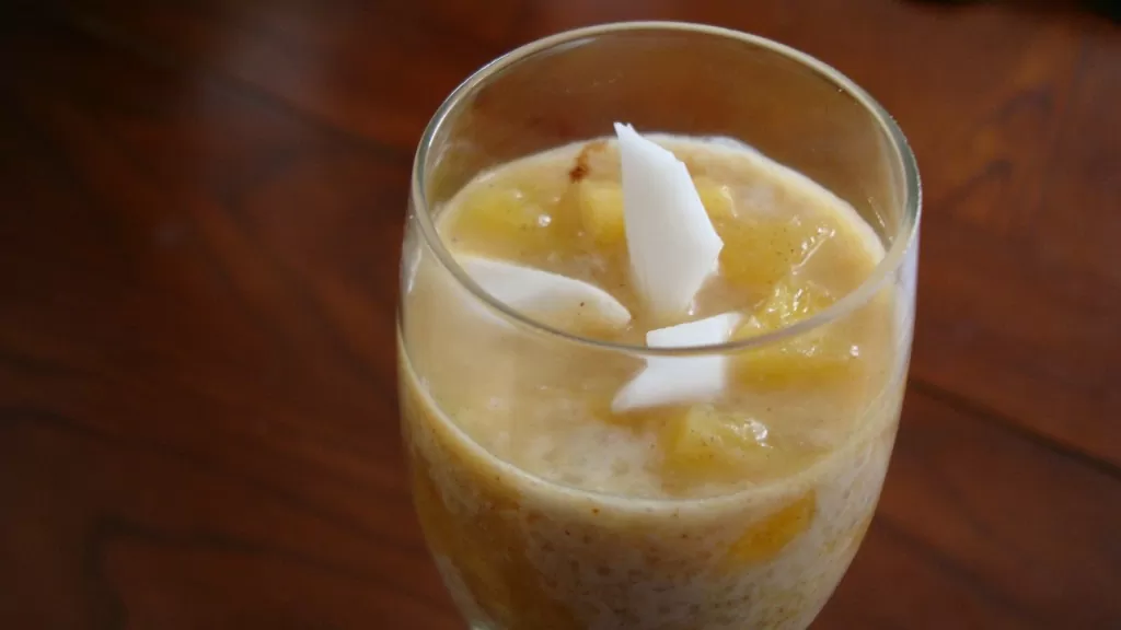 Budín de quinua con coco y piña