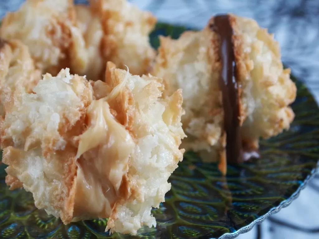 Cocadas Rellenas De Manjarblanco Y Nutella