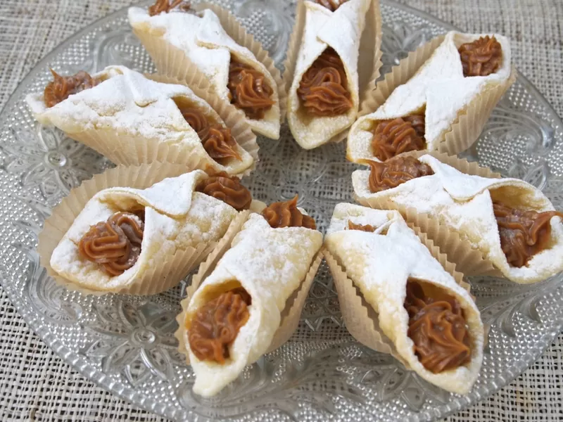 Guargüeros – Servilletas fritas rellenas de dulce de leche