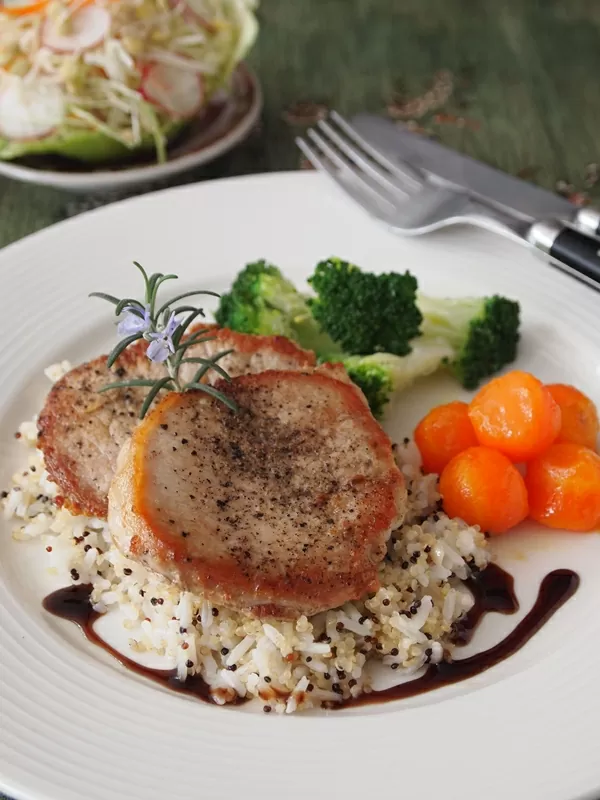 Medallones de cerdo con salsa rápida – Mi plato favorito de la semana
