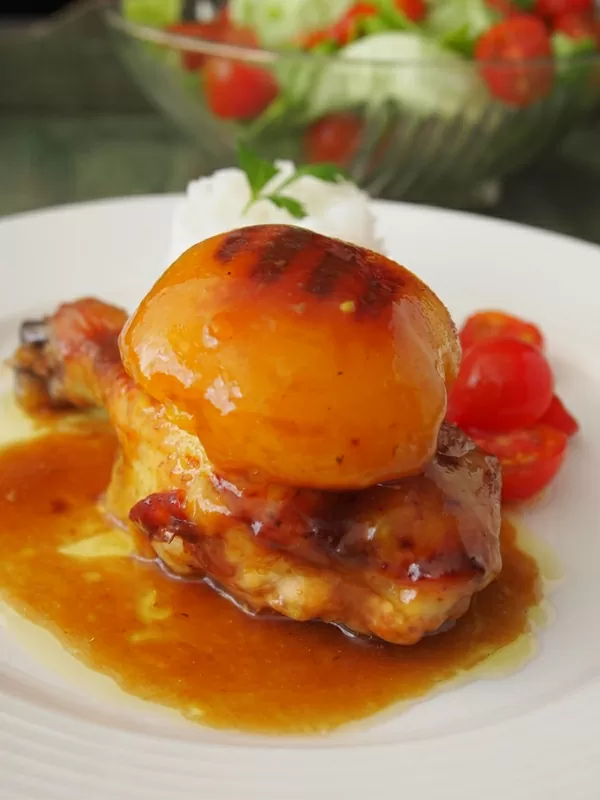 Pollo asado con melocotones (Pollo al durazno)