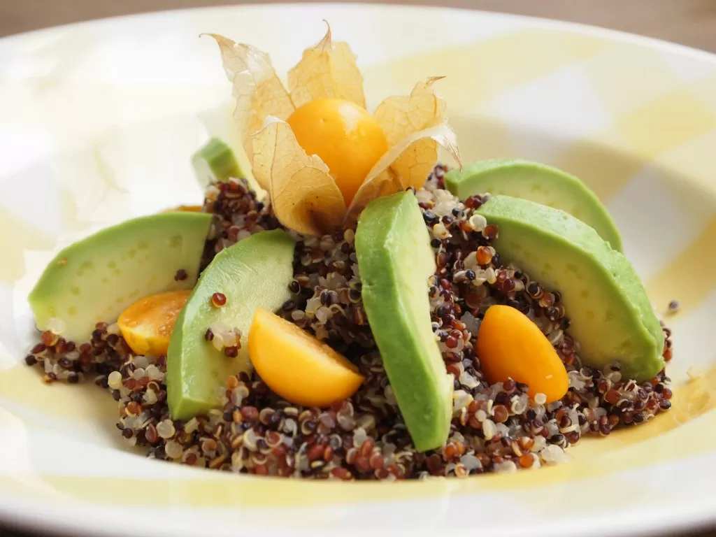Ensalada de ralladura de quinua y pichuberry – Y por qué deberías empezar a comer quinua con más frecuencia