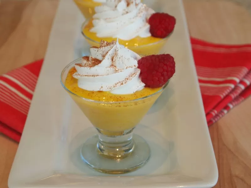 Suspiro Limeño de Mango – Un nuevo giro al postre tradicional