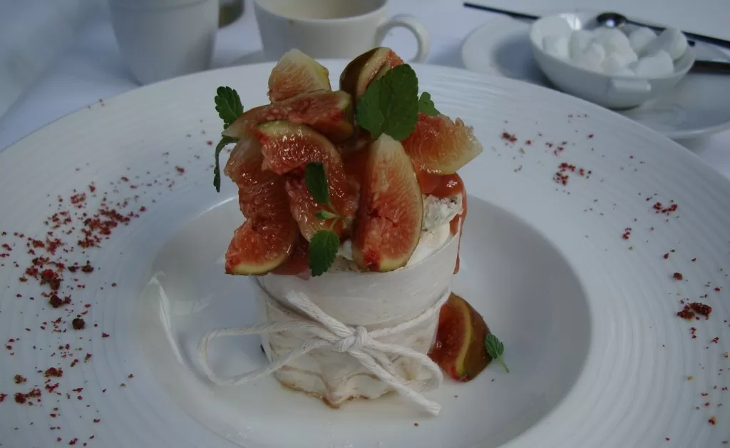 Pavlova de higos de mi cumpleaños