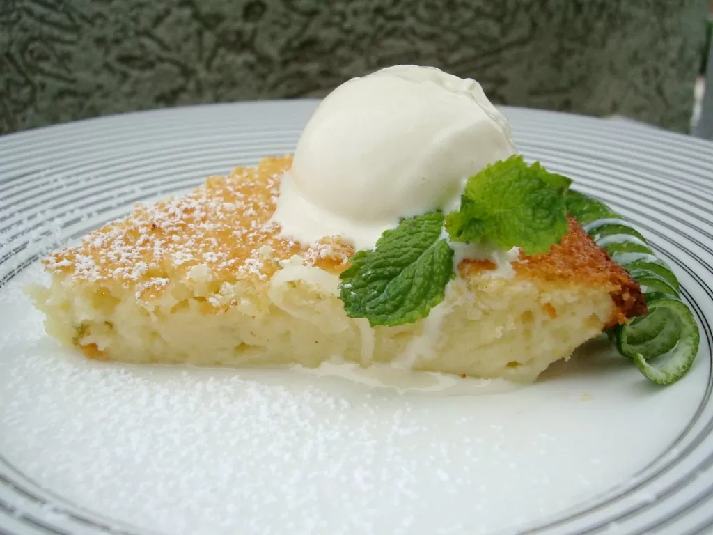 Atrevido Pisco Sour y tarta de coco, para los golosos y el humor coqueto