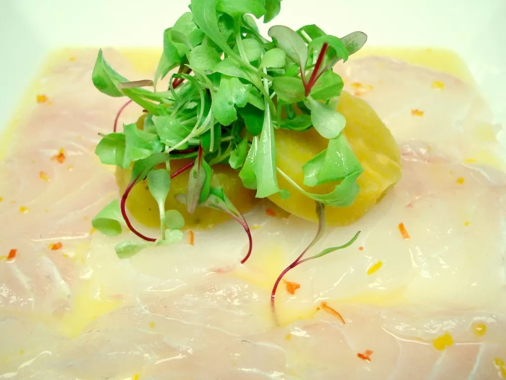 ¿Es carpaccio? ¿Es sashimi? ¡No! ¡Es Tiradito!